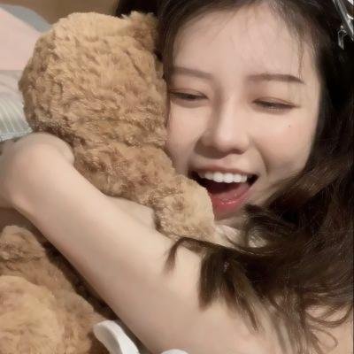 蒙娜丽莎与血月亮